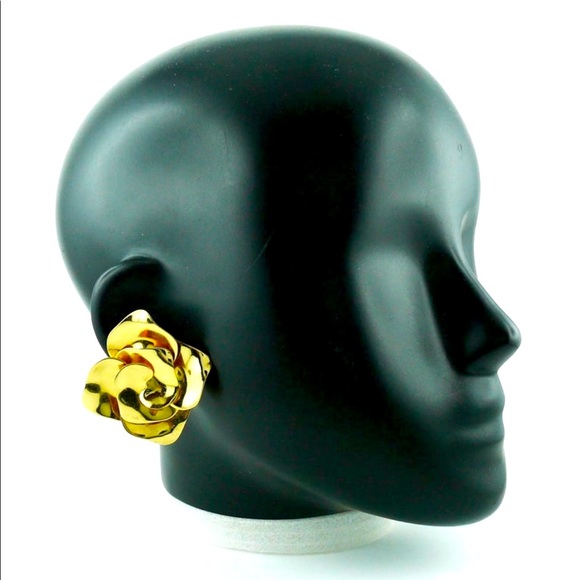 Christian Dior Oversized Gold-t Rose Clip Earrings - Picture 6 of 6